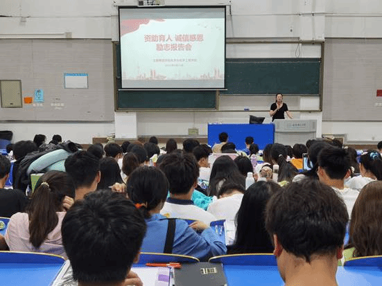 说明: IMG_20220523_190122 说明: IMG_20220523_190122