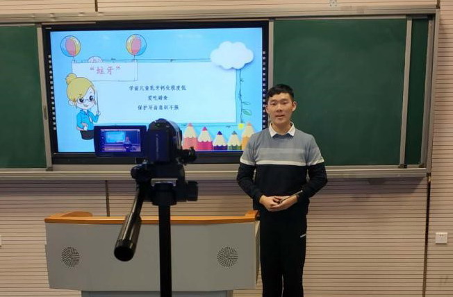 教师教育学院杨子锐获学前组一等奖 教师教育学院杨子锐获学前组一等奖